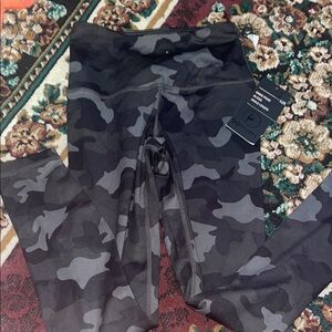 90 Degree By Reflex Black and Gray Leggings